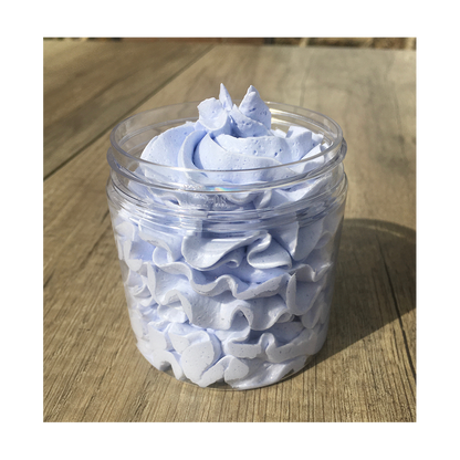 Pierre de Lapis Lazuli sur fond blanc